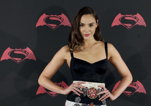 Gal-Gadot--Batman-v-Superman-Photocall--01.jpg